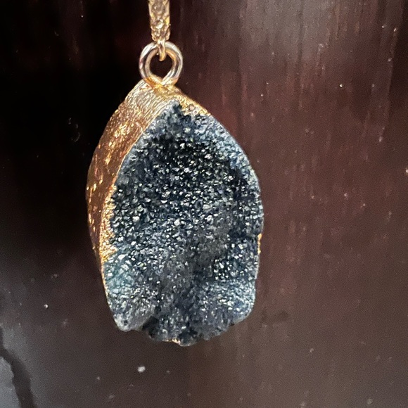 Chloe Isabel 7 way convertible Multi-Layered Necklace blue - Picture 7 of 10